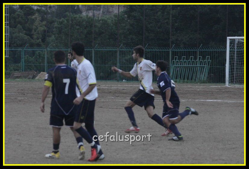 121110 sport2 270_tn.jpg